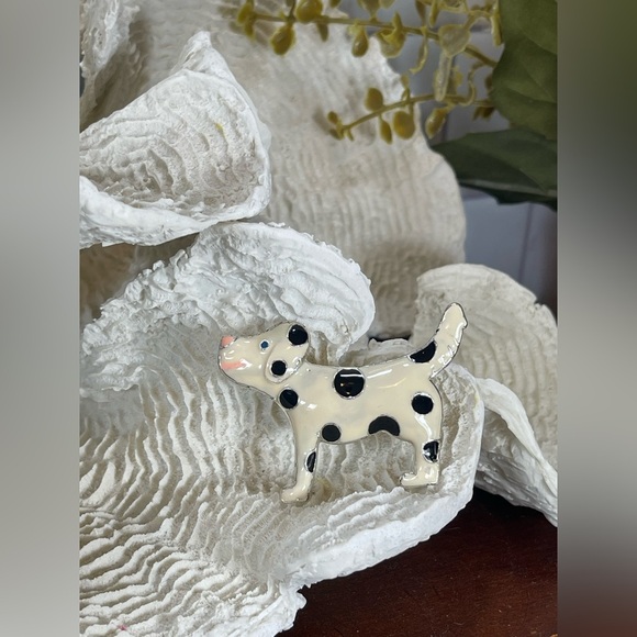 Vintage Dalmatian Dog Enamel Black and White AAi signed Brooch - Picture 1 of 9